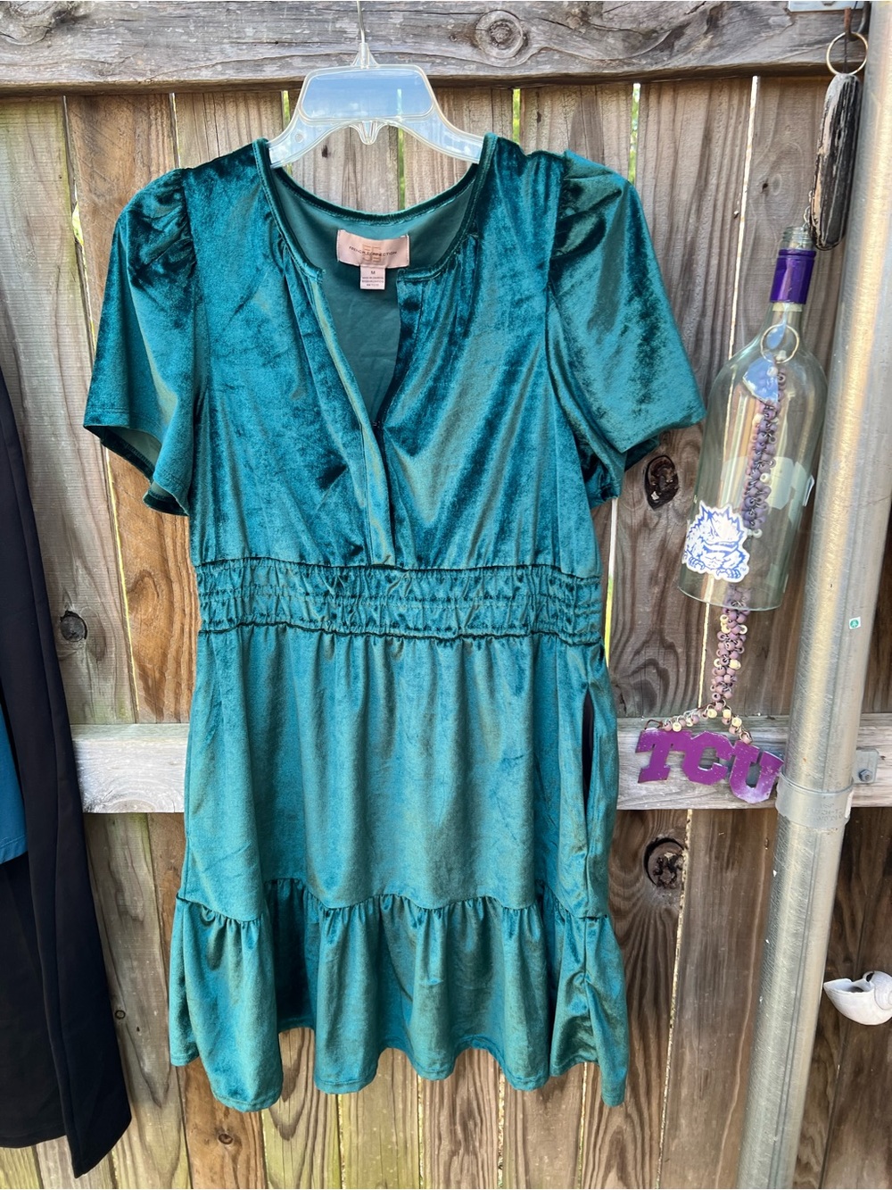 👗French Connection Teal Velvet Short Sleeve Tiered Mini Dress